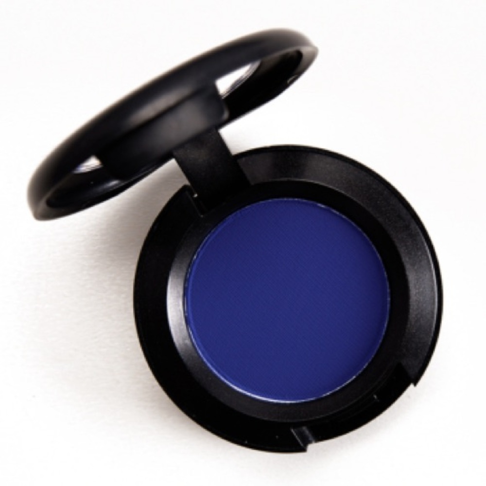 NWOB MAC Royale Eye Shadow